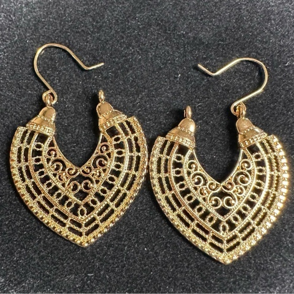 GOLD FILIGREE MANDALA EARRINGS LIGHTWEIGHT